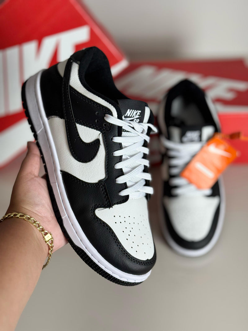 Nike Dunk Low Pro "Preto e Branco