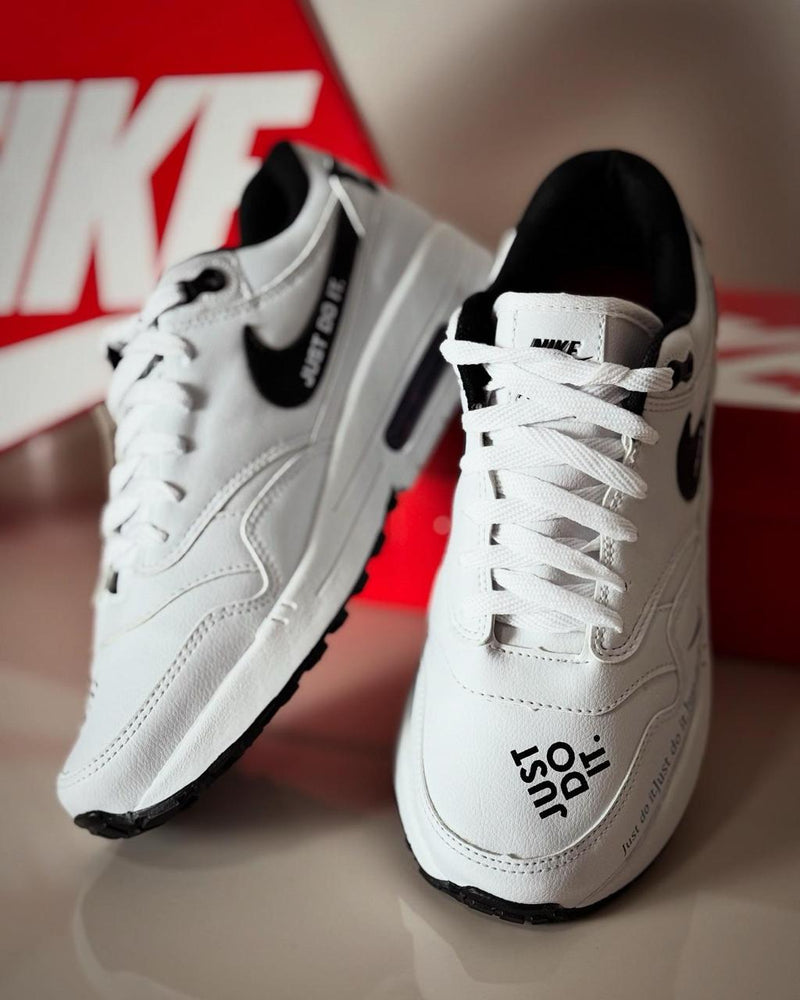 Nike Air Max 90 "Branco c/ Preto"