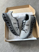 On Cloudtilt prime - Cinza/grafite