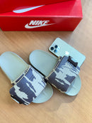 Chinelo Nike Offcourt Adjust - Marrom