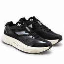 Adidas Adizero Adios Pro 3 – Black: par em três quartos