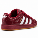 Adidas Campus 00s - Burgundy Patent: vista traseira em três quartos