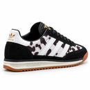 Adidas SL 72 – Black Print: vista traseira em três quartos