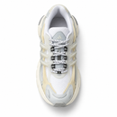 Adidas x Pharrell Jellyfish – Off-White & Beige — foto 4 em fundo branco