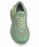Alo Runner – Sage Green — foto de estúdio 4