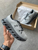 On Cloudtilt prime - Cinza/grafite