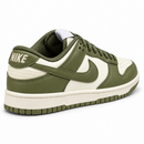 Nike Dunk Verde Musgo – foto de estúdio 5 em fundo branco