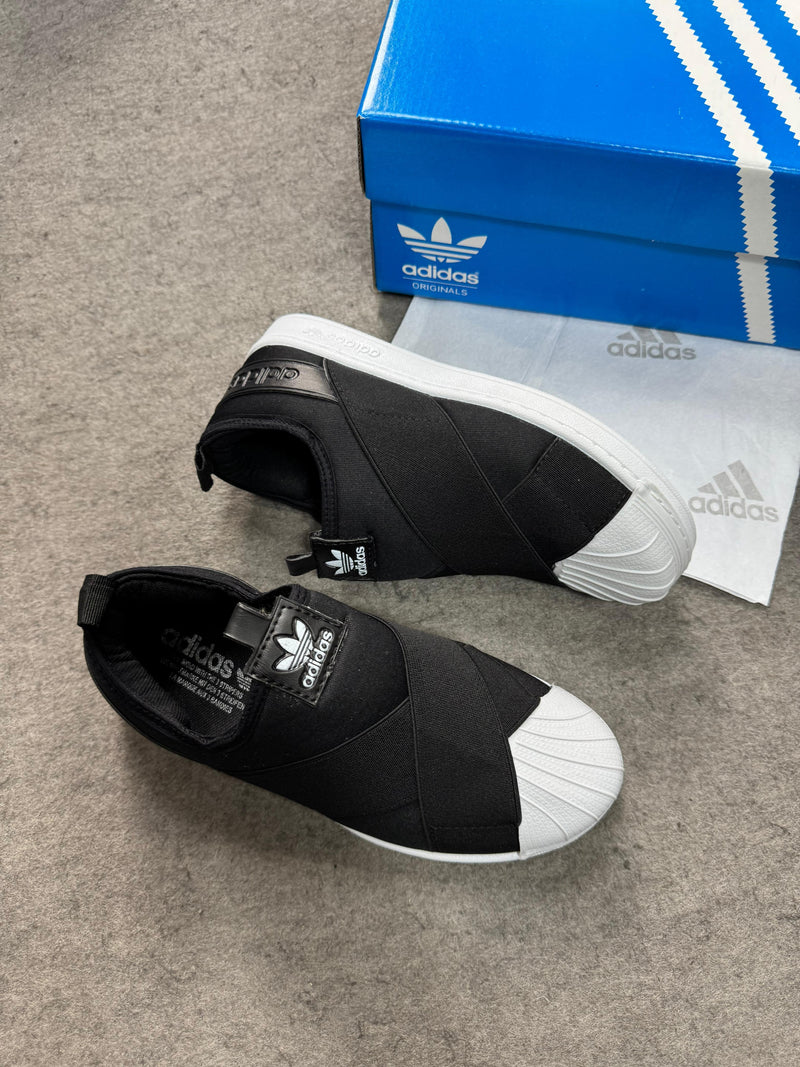 Adidas slip on - Preto/branco