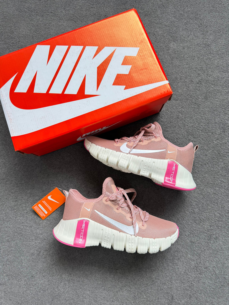 Nike metcon -  nude pink