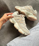 New balance 9060 -  cinza/bege/rosado