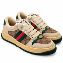 Gucci Screener Off-White & Green — par em perspectiva em fundo branco