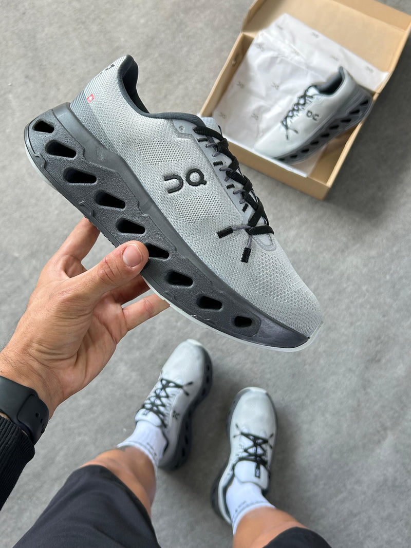On Cloudtilt prime - Cinza/grafite