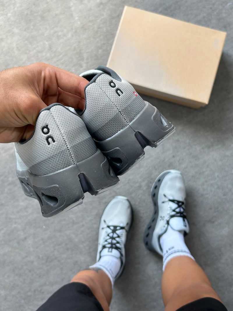 On Cloudtilt prime - Cinza/grafite