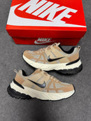 Nike V2k - bege/preto