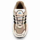 Adidas x Pharrell Jellyfish Off-White & Brown — superior em fundo branco