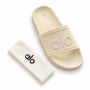 Kit Alo Slide + Tiara beige — detalhe do slide e tiara
