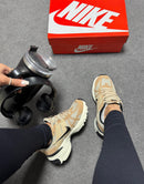 Nike V2k - bege/preto
