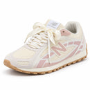 New Balance 204 L - Off/Rose - frente em três quartos à esquerda