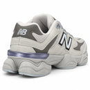 New Balance 9060 - Cinza/Onix - traseira em três quartos