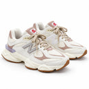 New Balance 9060 - Off/White - par em três quartos
