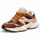 New Balance 9060 Caramelo — frontal em três quartos, ponta para a esquerda