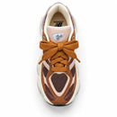 New Balance 9060 Caramelo — vista superior de um tênis