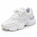 New Balance 9060 Branco — vista frontal em três quartos, ponta à esquerda