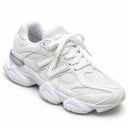 New Balance 9060 Branco — vista frontal em três quartos, ponta à direita