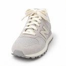 New Balance 574 Off/Cinza — vista superior frontal oblíqua adaptada