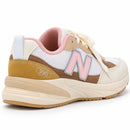 New Balance 990 Bege/Rosa — vista traseira em três quartos
