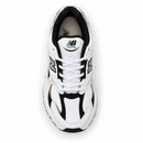 New Balance 530 Branco/Preto — vista superior de um tênis