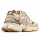 New Balance 9060 Areia — vista traseira em três quartos