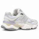 New Balance 9060 Light Grey & White — vista traseira em perspectiva