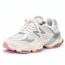 New Balance 9060 White, Grey & Pink — vista dianteira esquerda