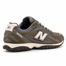 New Balance 204L Leather – Coffee, Graphite & Rose — foto 5 em fundo branco