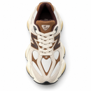 New Balance 9060 – Beige & Hazelnut — foto 4 em fundo branco