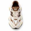 New Balance 9060 – Beige & Hazelnut — foto 4 em fundo branco