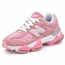 New Balance 9060 – Bubblegum Pink — foto 3 em fundo branco