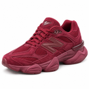 New Balance 9060 – Burgundy — foto 3 em fundo branco