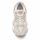 New Balance 9060 – Off-White & Salmon — foto 4 em fundo branco