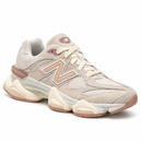 New Balance 9060 – Off-White & Salmon — foto 6 em fundo branco