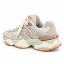 New Balance 9060 – Salmon & Mint — foto 5 em fundo branco