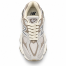 New Balance 9060 Taupe — foto de catálogo 4 em fundo branco