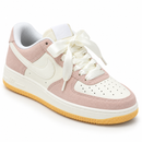 Nike Air Force Flamingo/Off — frente em três quartos à direita