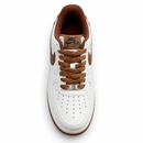 Nike Air Force F1 – White Chocolate — vista de estúdio 4