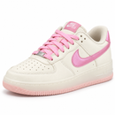 Nike Air Force Branco/Rosa — frente em três quartos à esquerda