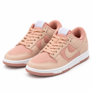 Nike Dunk Low Gucci – Blush Pink — foto de estúdio 6