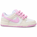 Nike Dunk Low Pro – Beige Rose — vista de estúdio 1