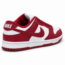 Nike Dunk Low Pro Luxo Bordô – traseira em três quartos