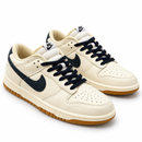 Nike Dunk Low Pro Off/Navy — par em três quartos